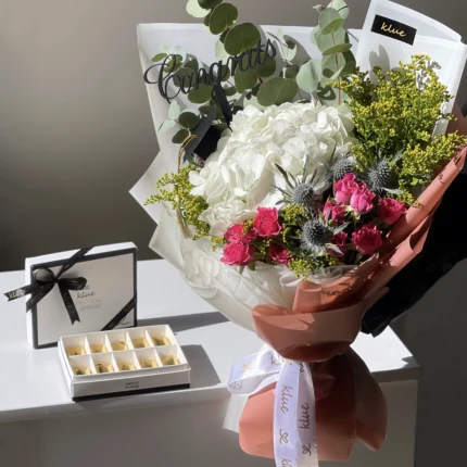 Graduation - Hand Bouquet & Chocolate