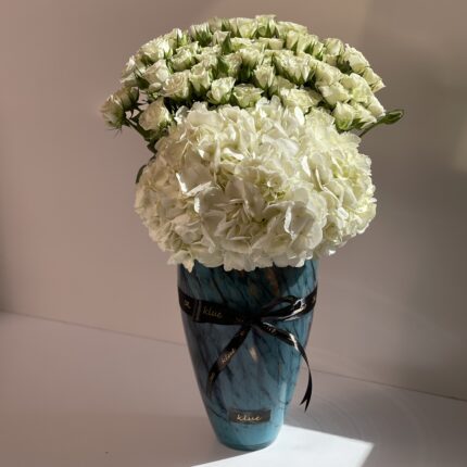 Elegant Vase - White