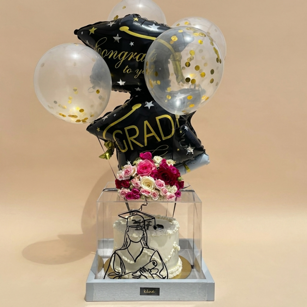 Celebration Cake Tray صينية فرحة التخرج - الصورة 1